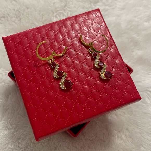 Vintage Swirl Round Red Stone Drop Dangle Earrings 14k Gold Plated - Picture 5 of 6